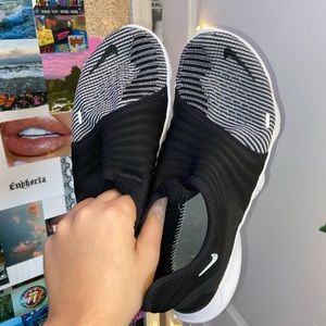 NIKE SHOES SLIP ON RUNNER RUNNING
